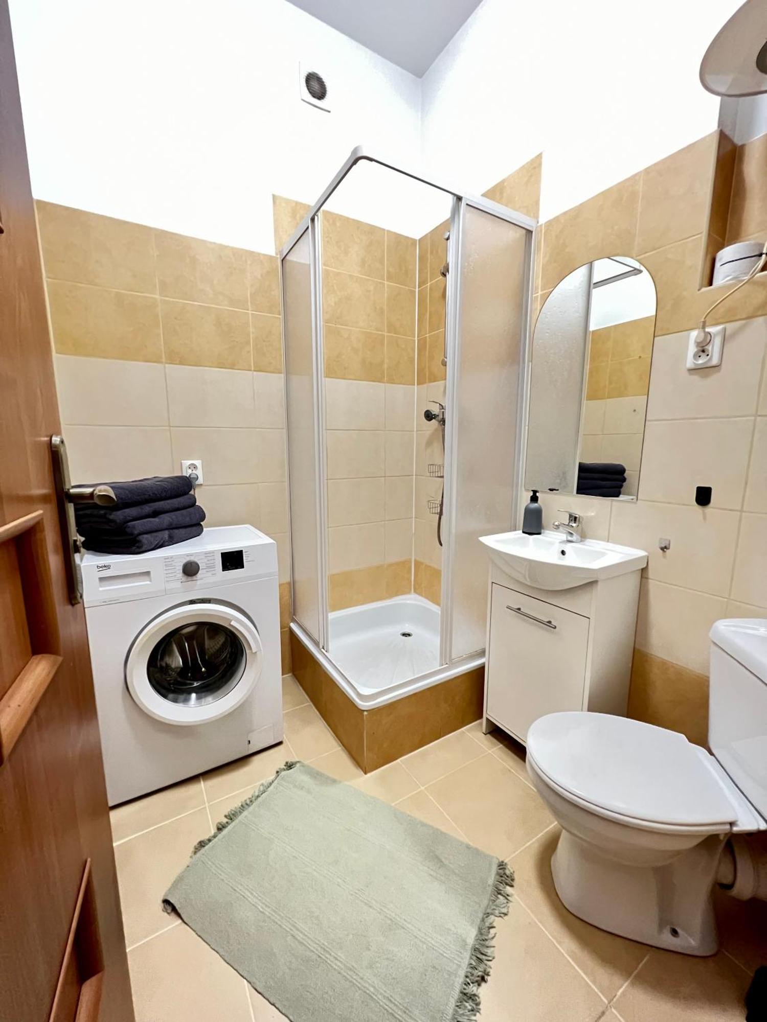 W Centrum Miasta 6 *